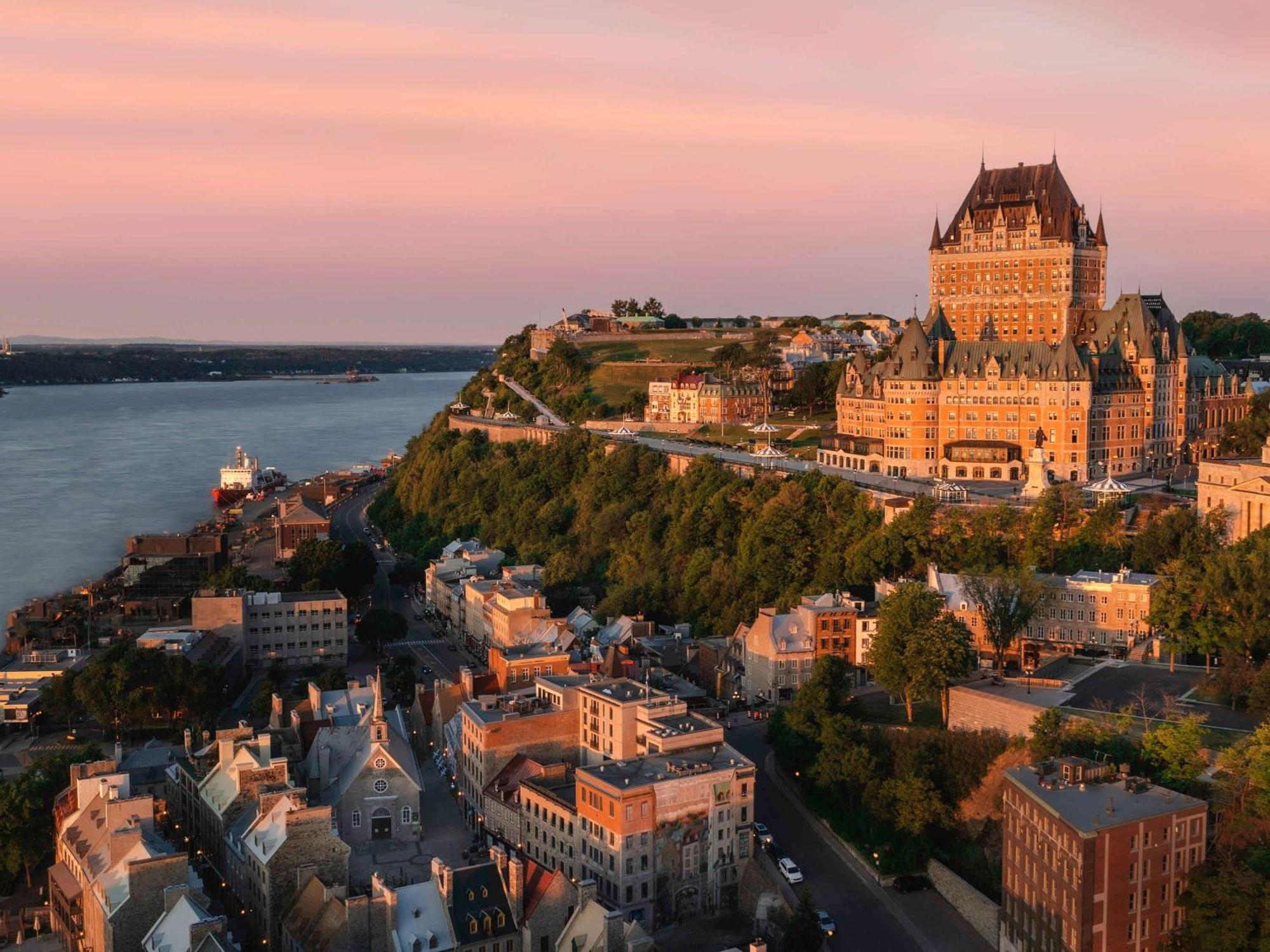 โรงแรมแฟร์มอนท์ เลอ ชาโต ฟรงเทอนัค ควิเบกซิตี้ ภายนอก รูปภาพ Château Frontenac