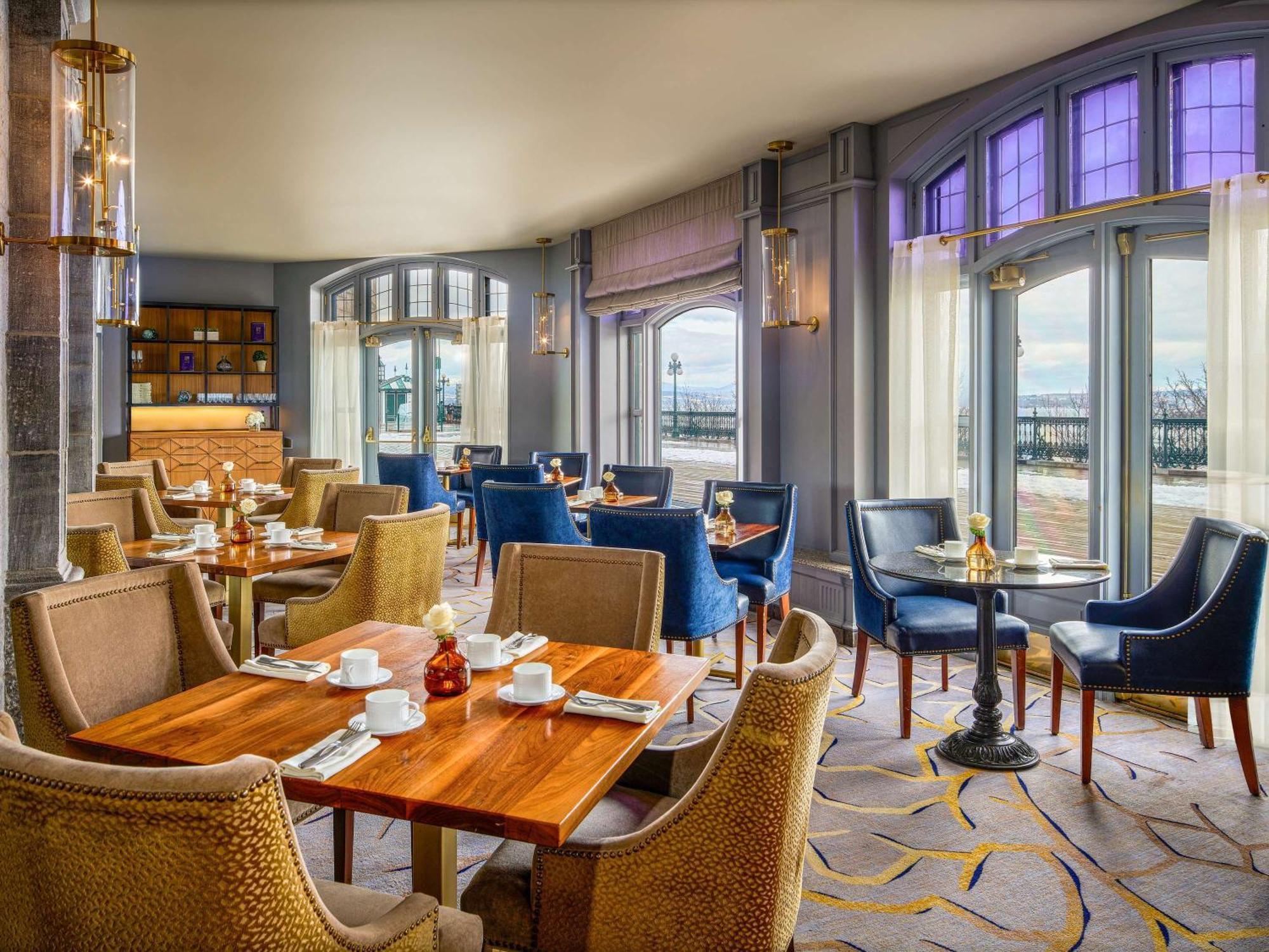 โรงแรมแฟร์มอนท์ เลอ ชาโต ฟรงเทอนัค ควิเบกซิตี้ ภายนอก รูปภาพ The River Restaurant