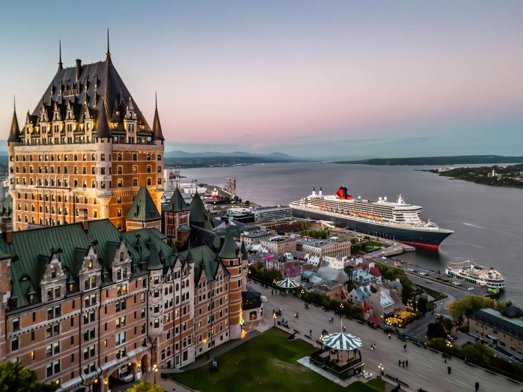 โรงแรมแฟร์มอนท์ เลอ ชาโต ฟรงเทอนัค ควิเบกซิตี้ ภายนอก รูปภาพ The port of Quebec City