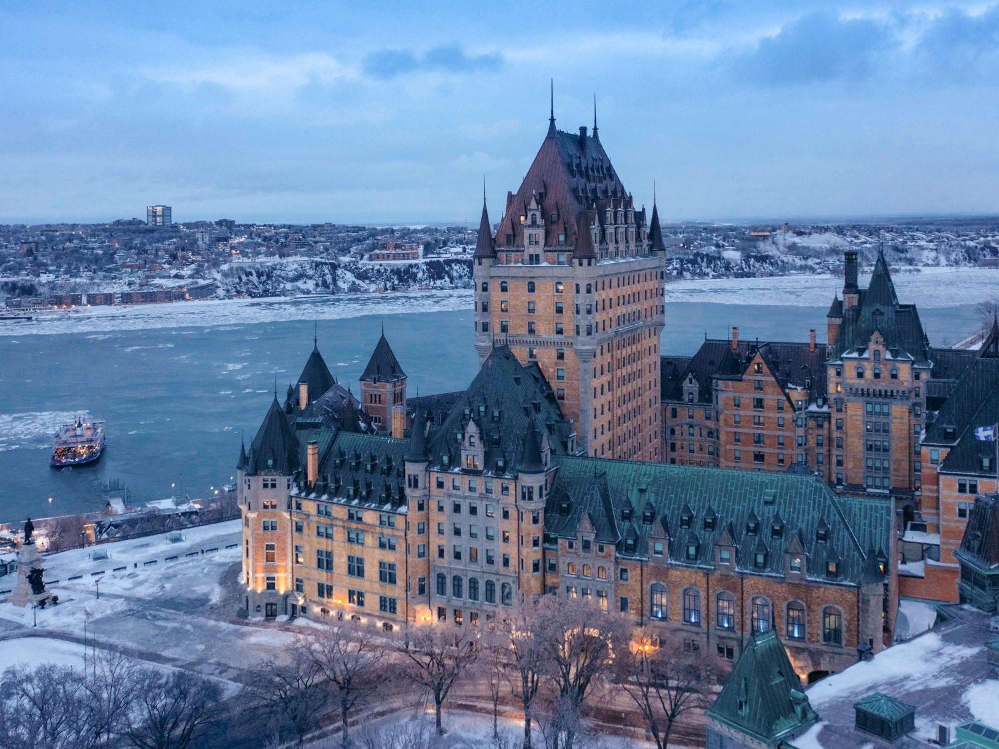 โรงแรมแฟร์มอนท์ เลอ ชาโต ฟรงเทอนัค ควิเบกซิตี้ ภายนอก รูปภาพ Château Frontenac